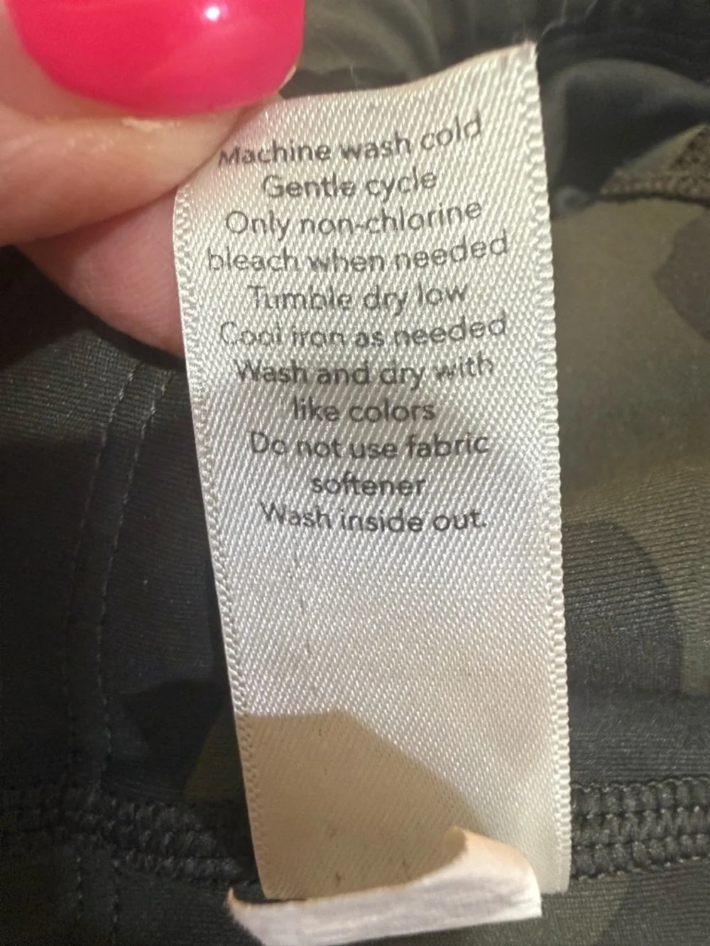 Athleta Camo Contender 7/8 Tight Leggings  in Olive and Black Size Medium